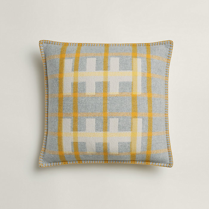 HERMES (エルメス) Ithaque Pillow イターク クッション HERMES (エルメス) Ithaque Pillow イターク クッション